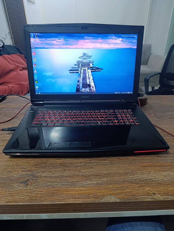 MSI GT72VR-6RE 9