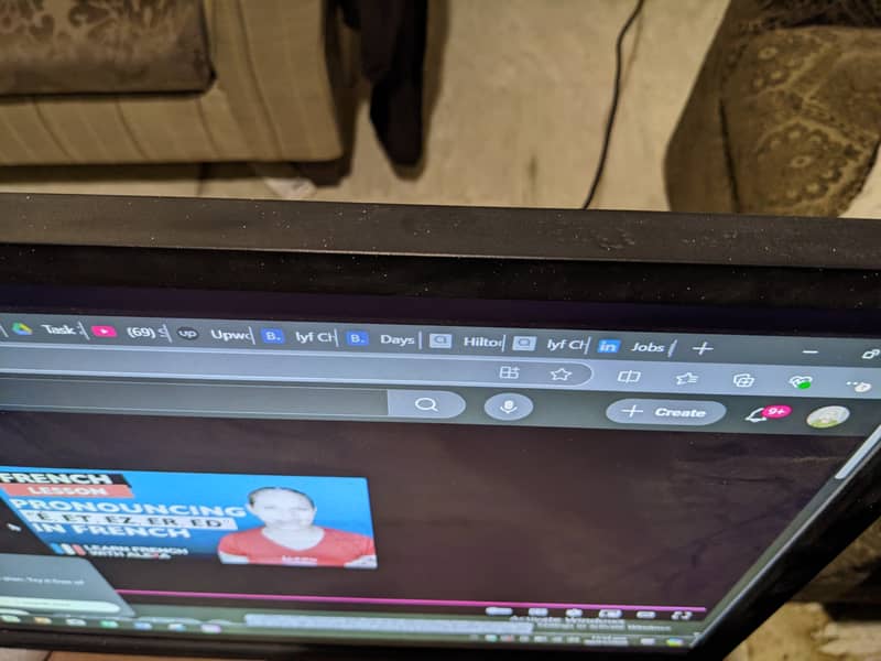 Lenovo 22 inch Computer Monitor, can be rotated 3