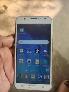 SAMSUNG GALAXY J7