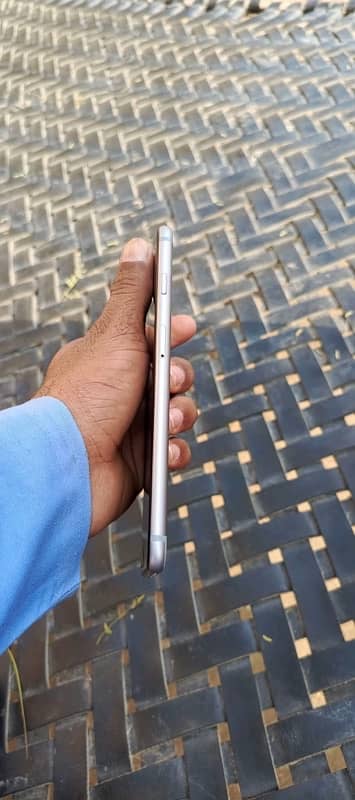 I phone 6s 32gb fresh piece non pta 2