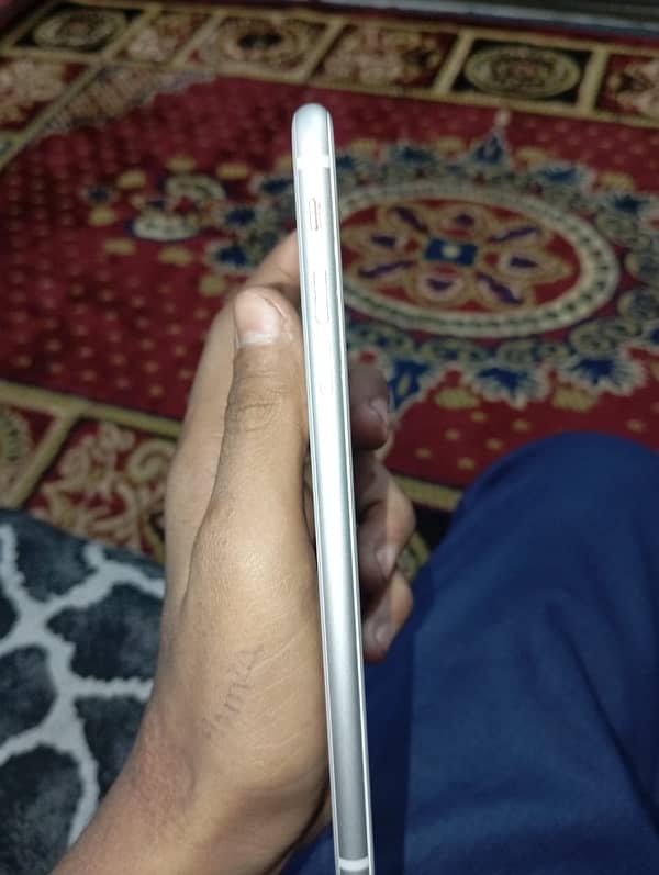 iPhone 8 plus 64GB non pta jv condition saaf Han bettey change Han 3