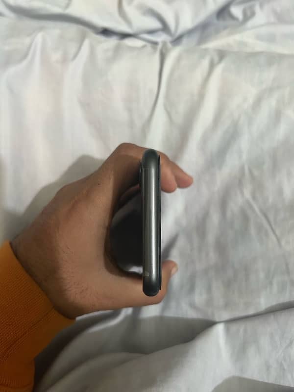 Iphone 11 Non PTA 6