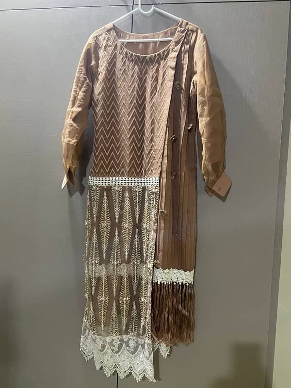 Saba Yasir 3 piece dress 5