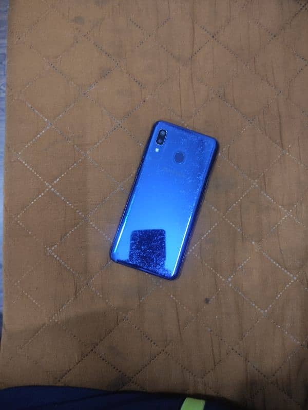 Samsung Galaxy A20 in good condition 3