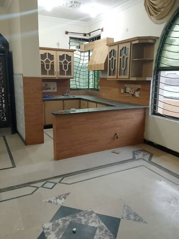 7marla first floor house available for With gas Islamabad 0