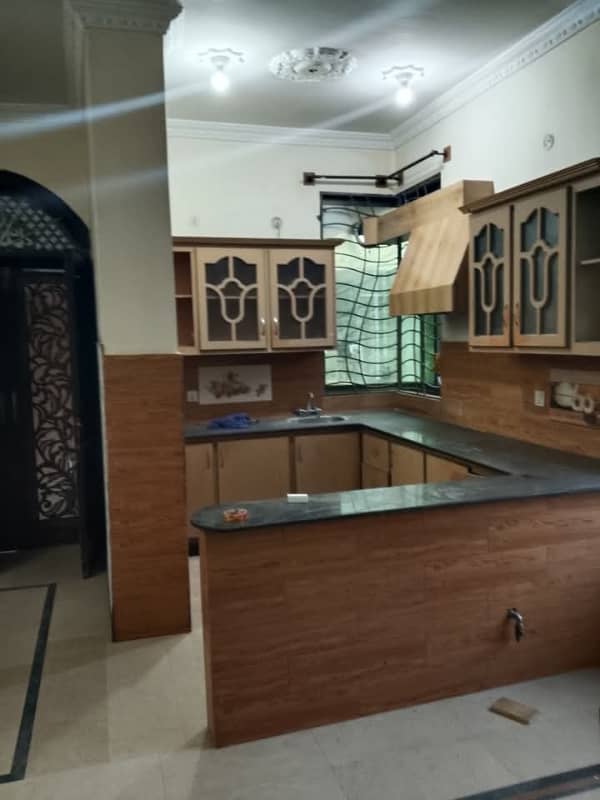 7marla first floor house available for With gas Islamabad 3