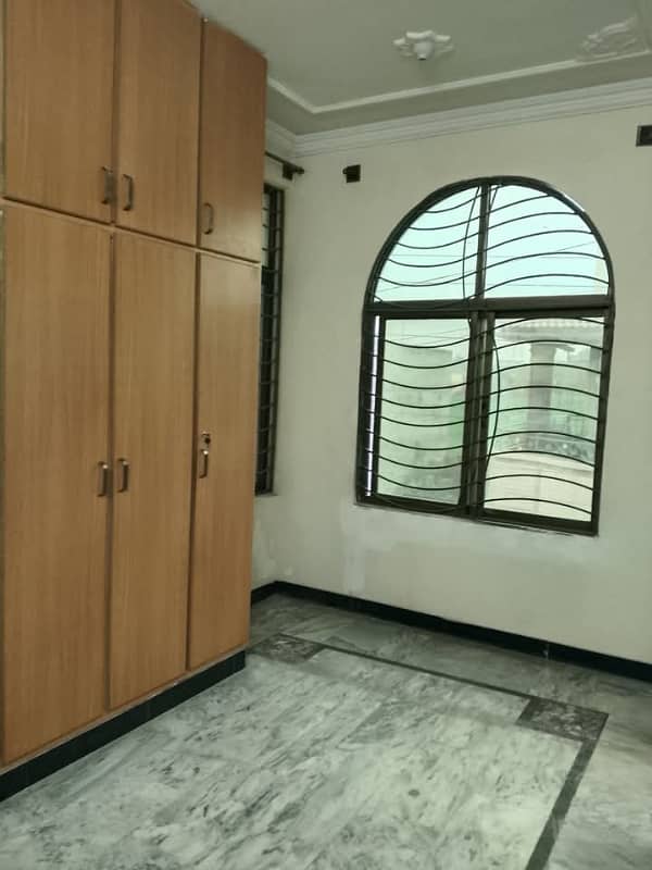 7marla first floor house available for With gas Islamabad 8