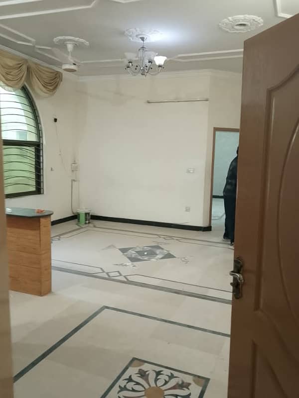 7marla first floor house available for With gas Islamabad 11