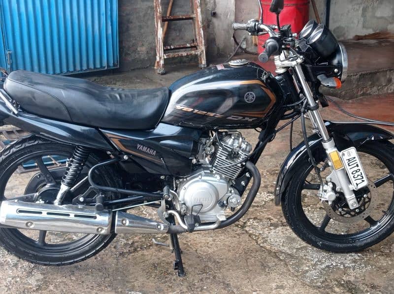 Yamaha YB_125Z DX Almost New 0