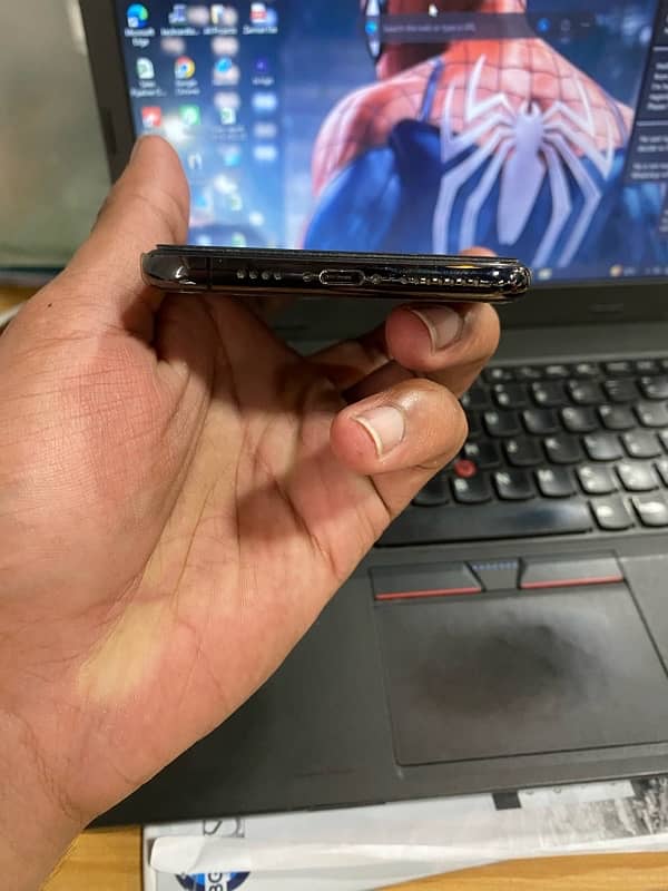 iphone xs max sim working (pta) 3