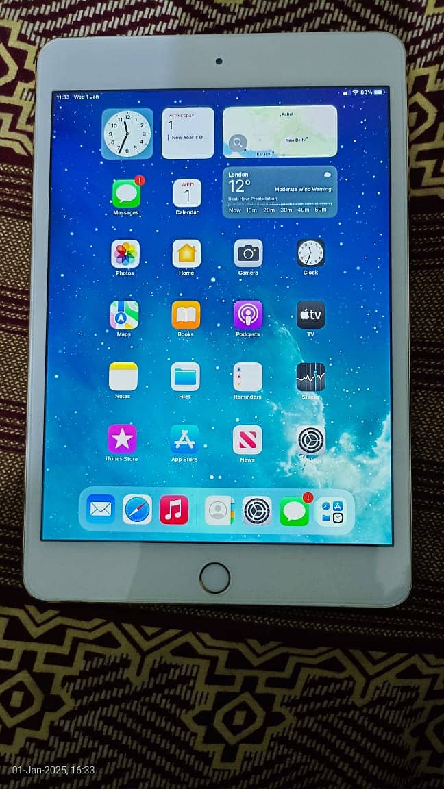 Apple iPad mini 4 3