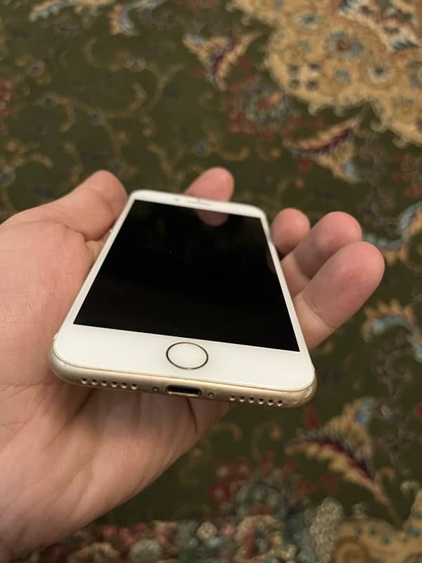 10/9 condition 128 gb pta approved golden color 2