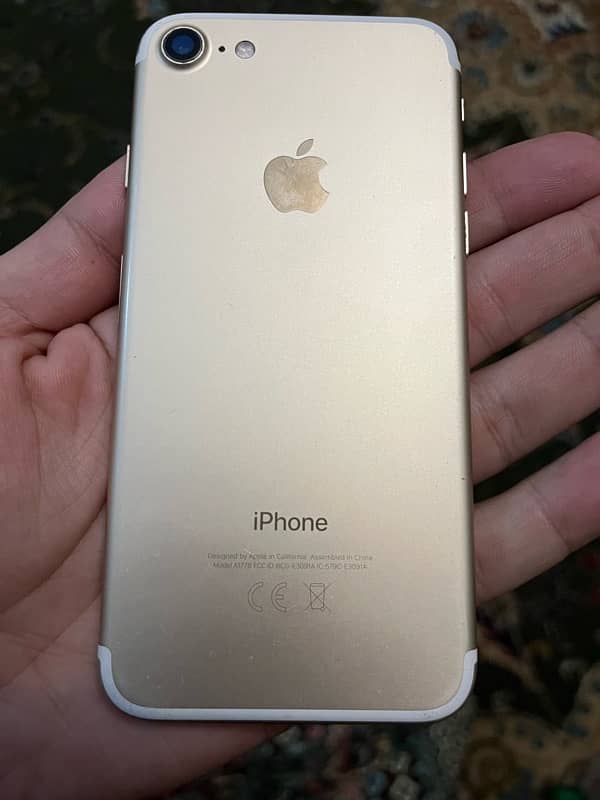 10/9 condition 128 gb pta approved golden color 3