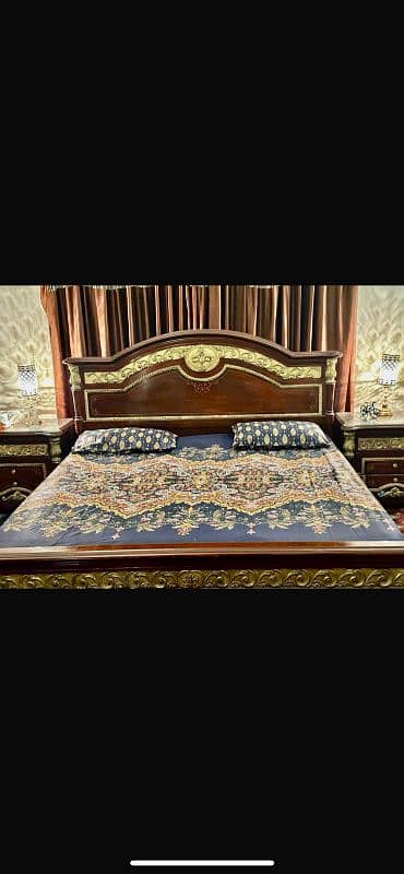 Beautiful royal design huge bedset 1