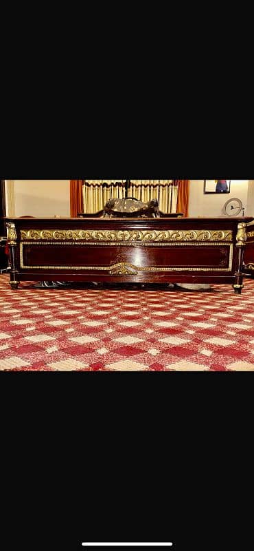 Beautiful royal design huge bedset 4