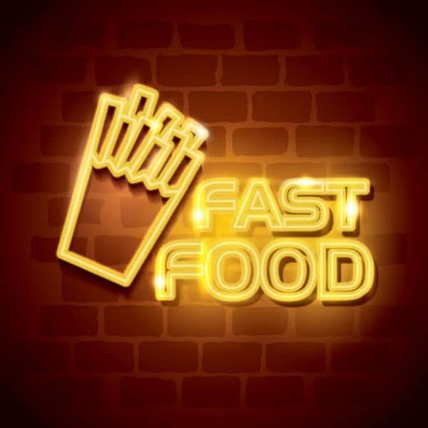 fast food  wale. Qarigar ki zarorat he. 1