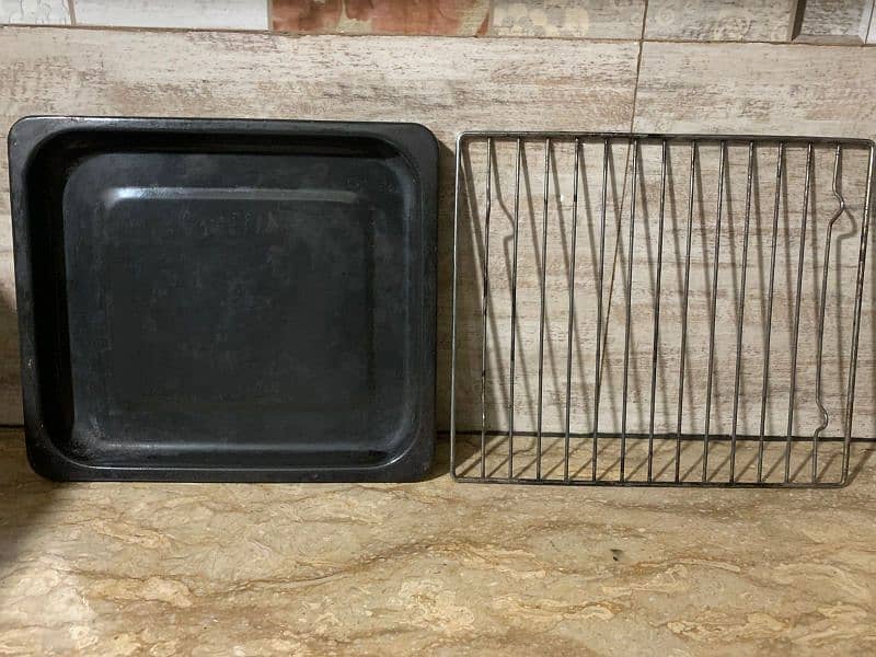 Microwave Baking Oven 1