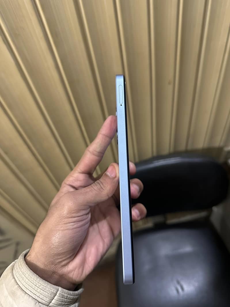 realme note 60 {4+128} 4