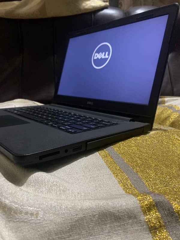 Dell Vostro, Core I7 7th generation 1tb hard Disk, 8gb ram 2