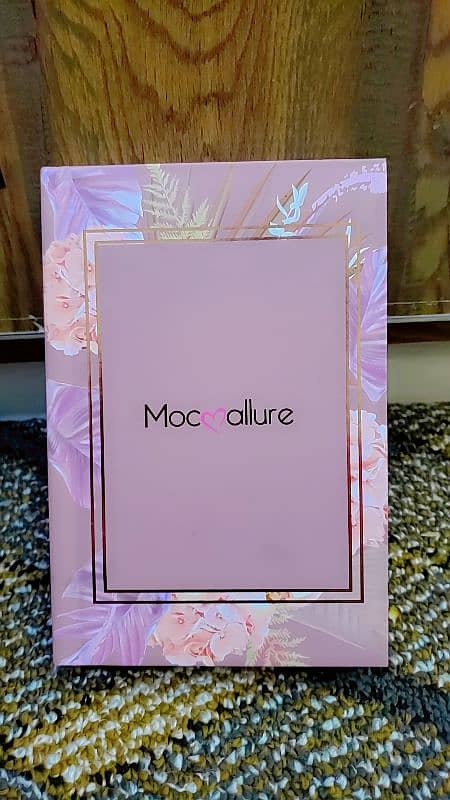 mocallure 5 in1 eyeshadow palette book 1