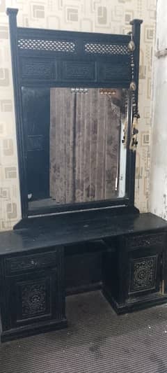 urgent sale used showcase and dressing