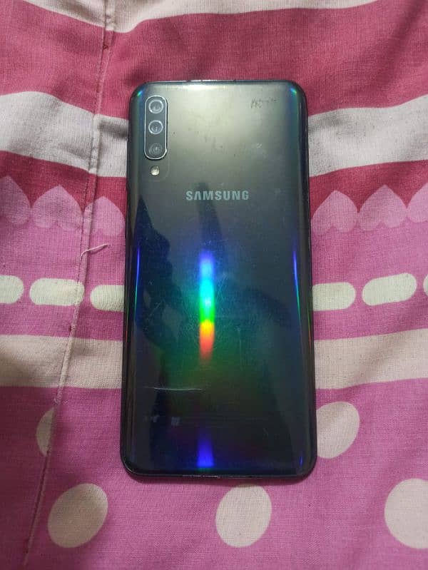 Samsung A50 4/128 GB 2