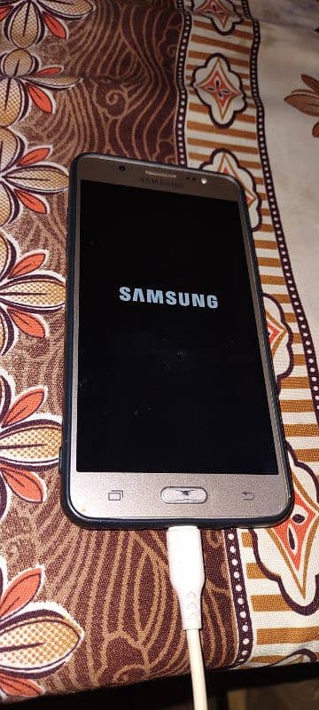 Samsung Galaxy j5 2