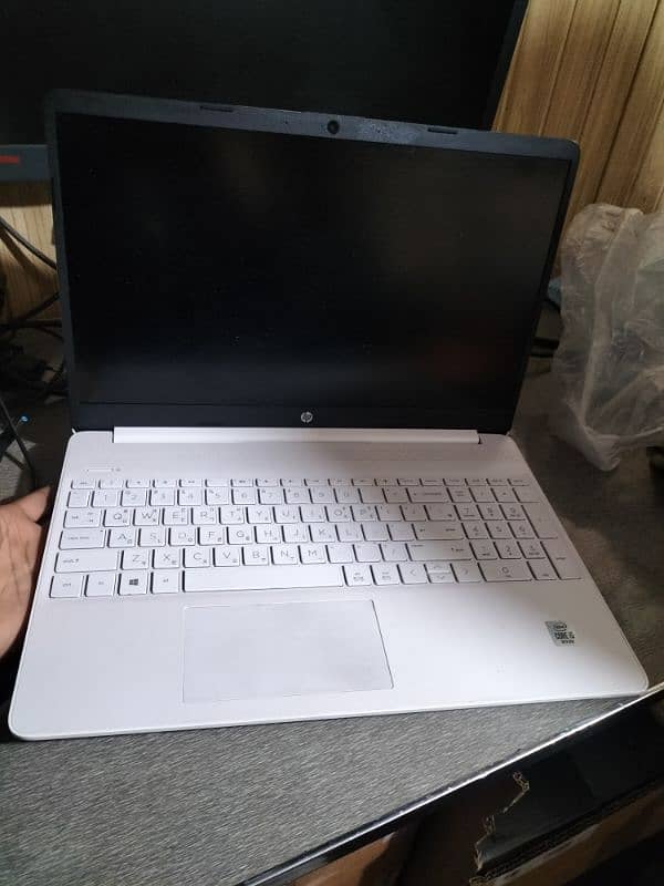 HP Laptop 5