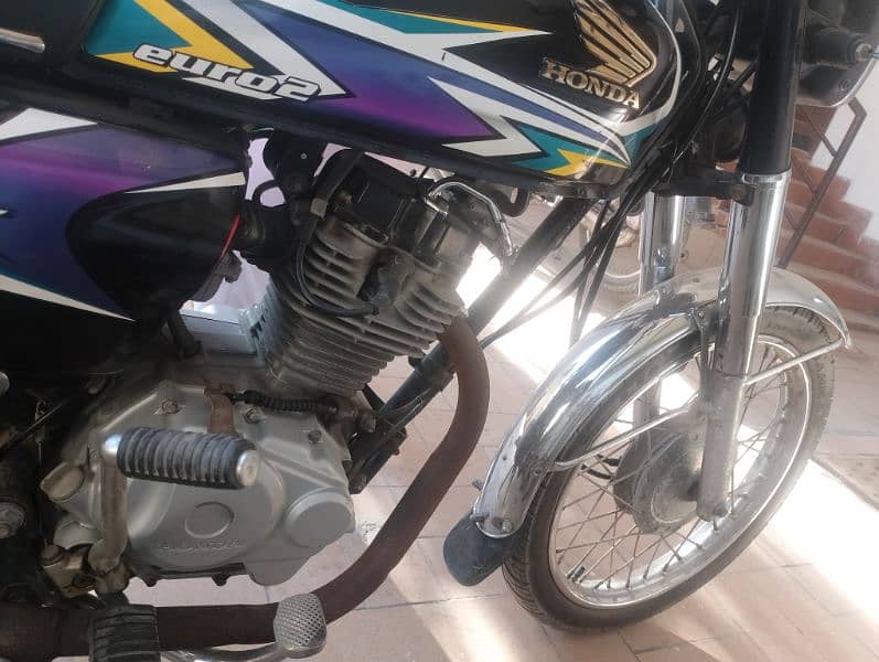 Honda 125 black colour contact watsap 03343543260 0