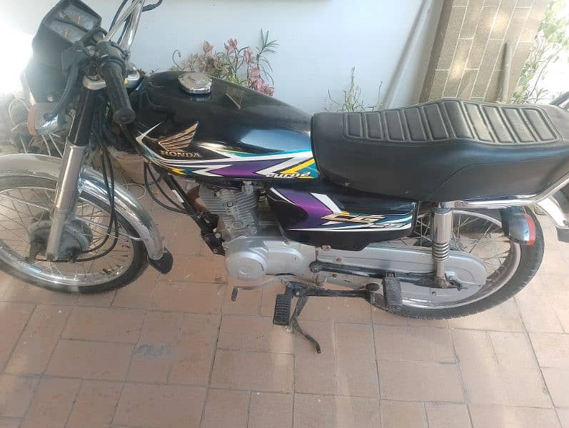 Honda 125 black colour contact watsap 03343543260 1