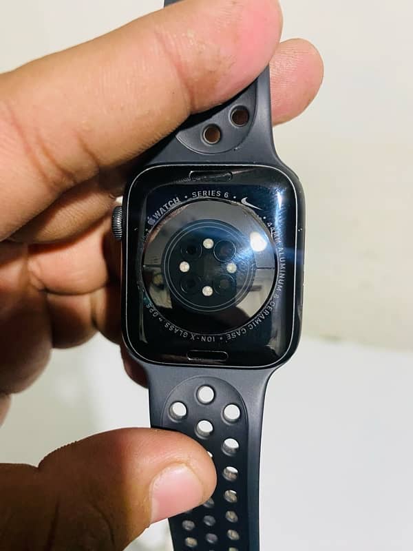 APPLE SERIES 6 (BLACK) {44 mm} NIKE EDITION WITH CHARGER (NIKE STRAPS) 6