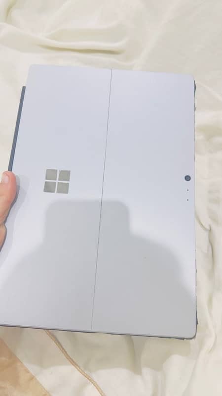 Microsoft Surface Pro 4 2