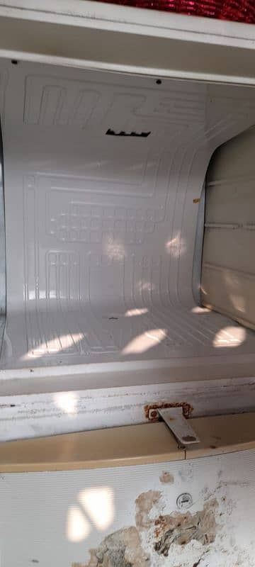 used refrigerator but in good condition 1