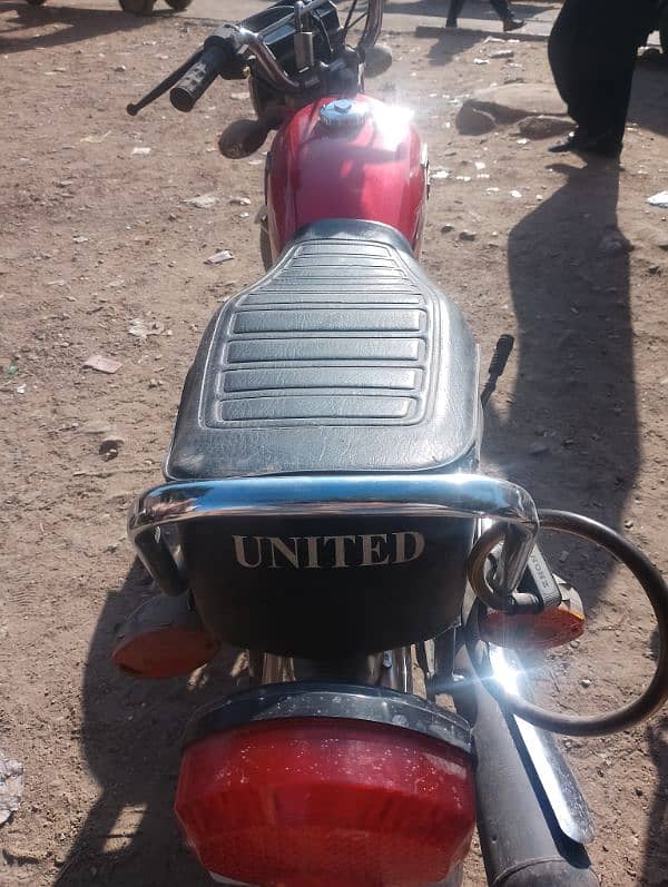 united 125 red colour contact watsap 03343543260 4