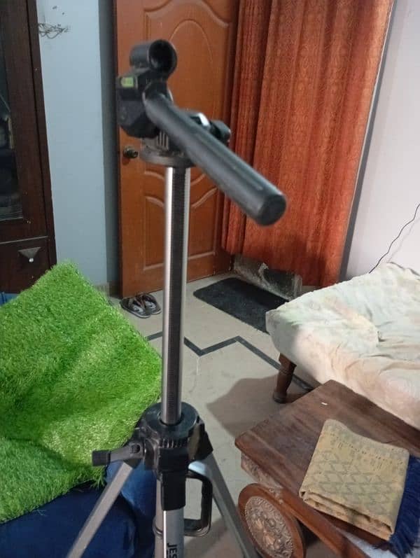 imported tripod stand 3