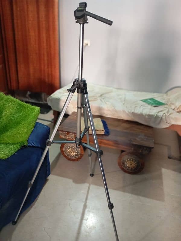 imported tripod stand 4