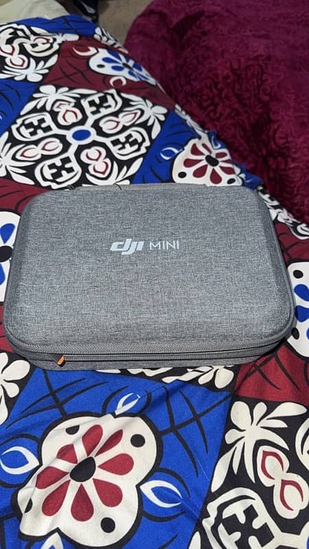 dji mini se new 10/10condition price negotiable 2