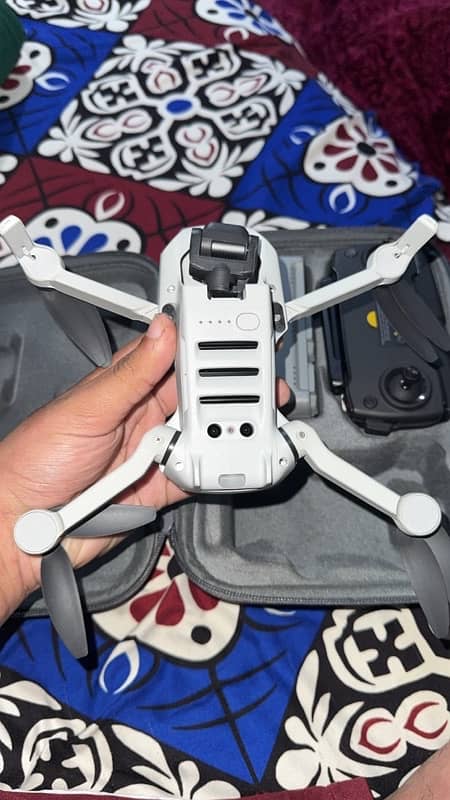 dji mini se new 10/10condition price negotiable 4