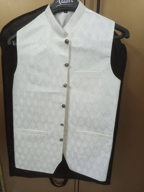 Groom Vase coat for sale 1