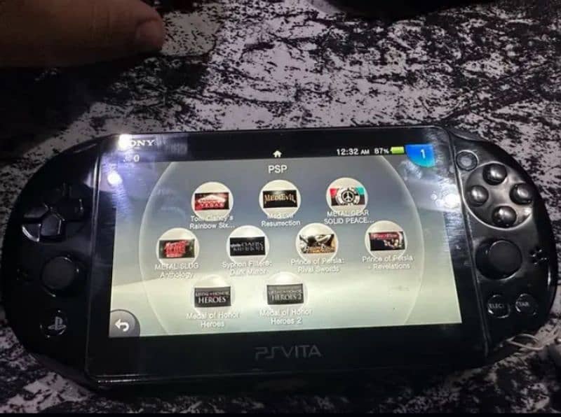 Ps vita Slim Model Jailbreaked 128Gb 1