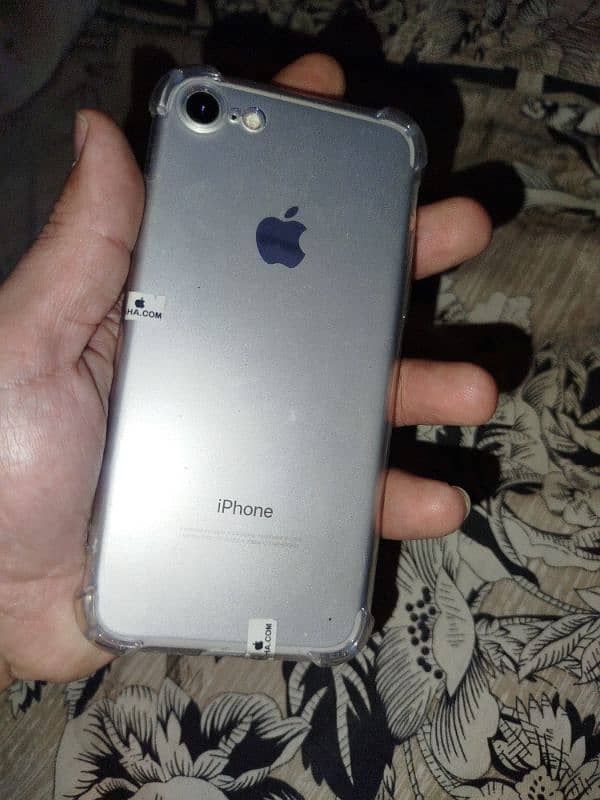 IPHONE 7 128/GB NON PTA 8