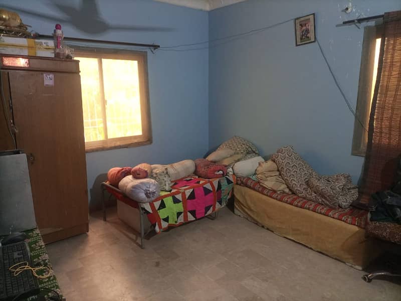 Independent 200yd ground+1 3bed dd 1 unit bungalow fatima sunrise bungalow near safoora chowk 6