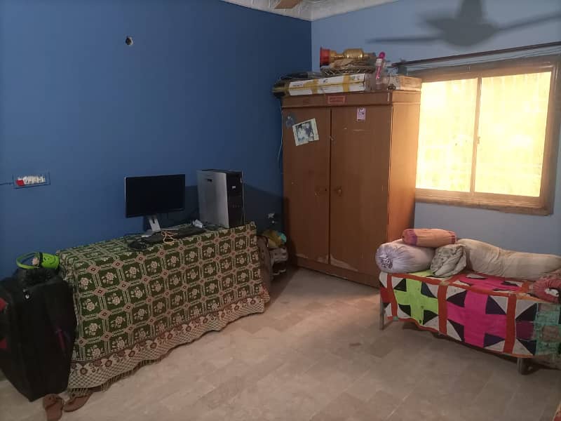 Independent 200yd ground+1 3bed dd 1 unit bungalow fatima sunrise bungalow near safoora chowk 7