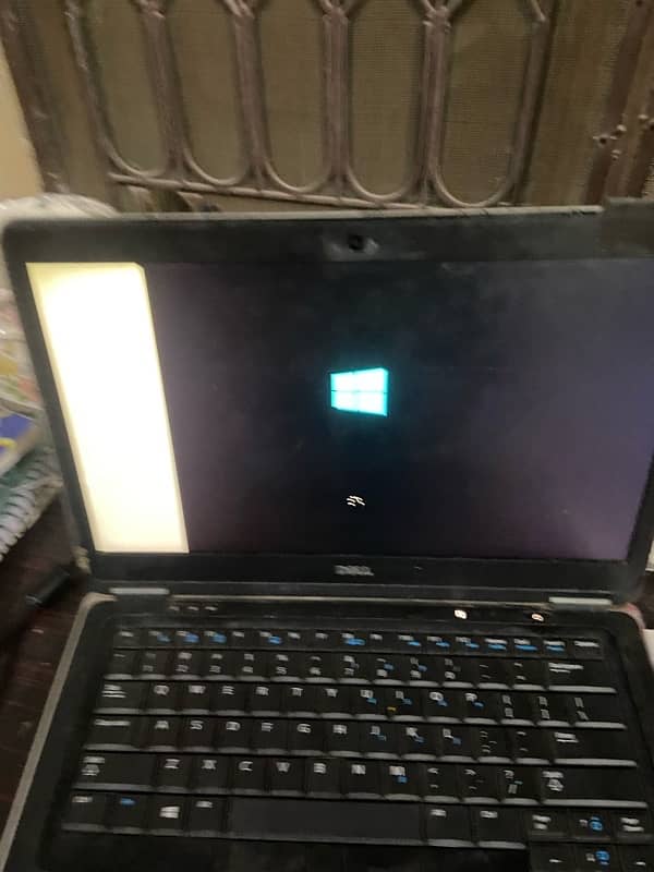 DELL latitude 8