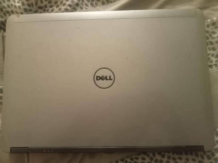 Dell latitude E6440 , core i5, 4th Gen. with 4gb RAM &756gb hard. 1