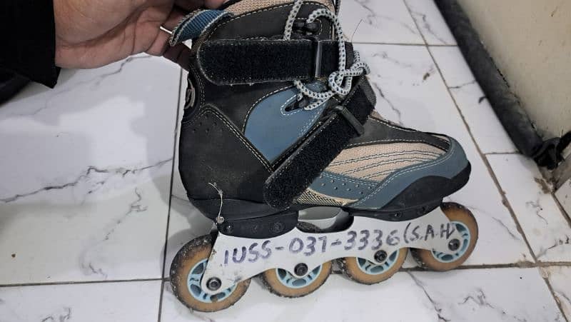 Roller Skating Shoes (Women Size 38-24.5cms) 4