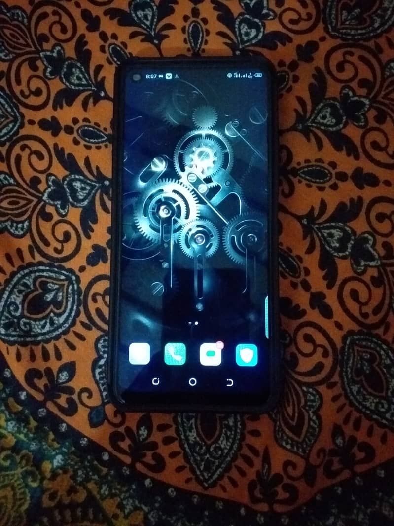 I'm selling my tecno spark 5 pro 4 64 3