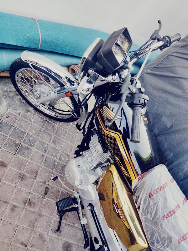 Honda 125 Gold Edition Model 2024 4