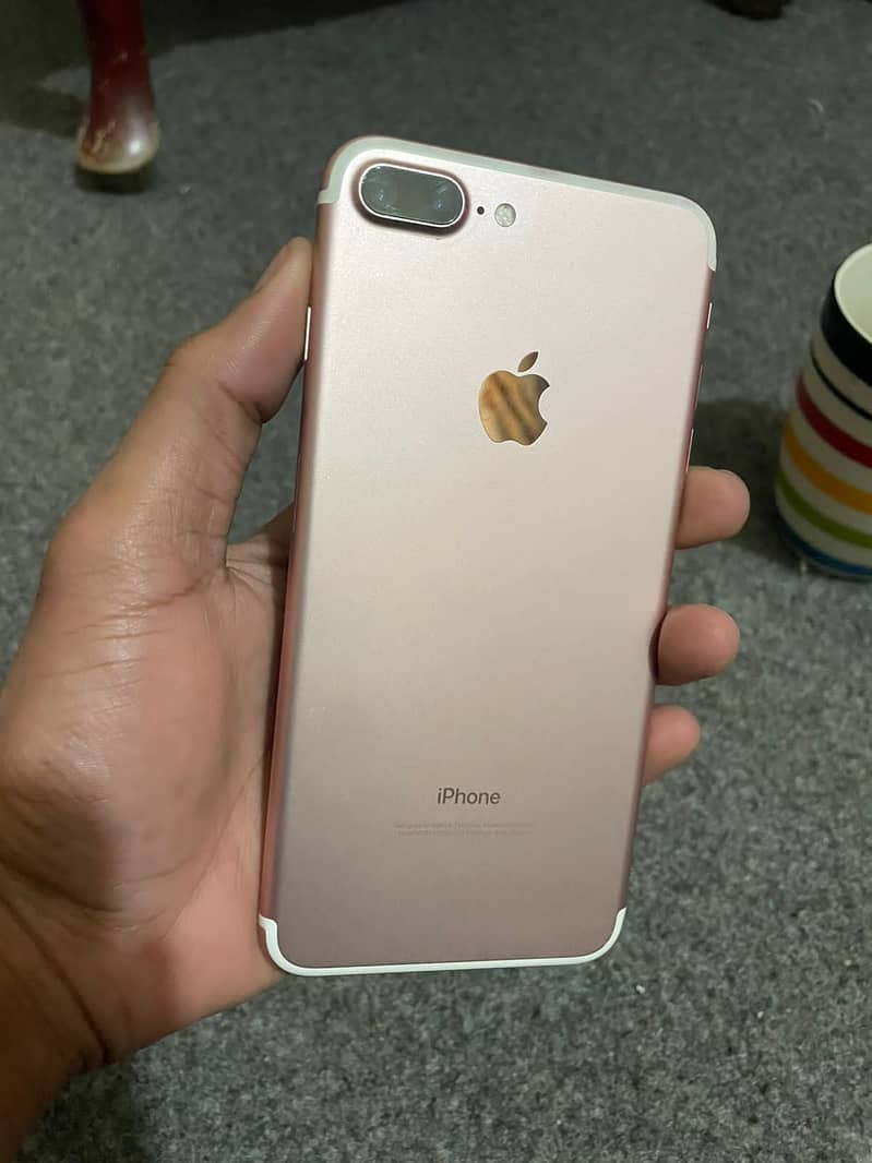 Apple iPhone 7 Plus 2