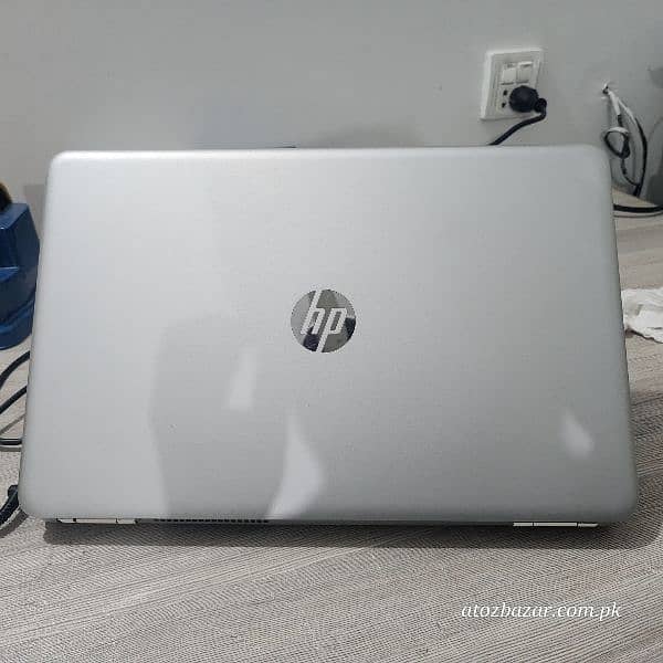 HP B&O Pavilion Series i7 + Charger 0